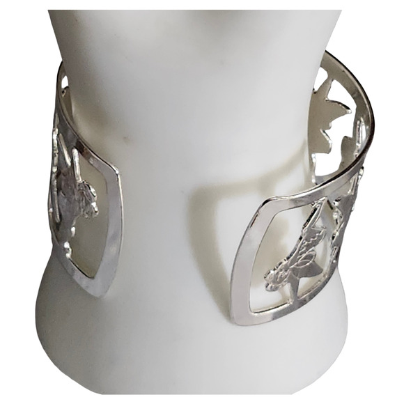 Rare Disney Cutout Silver Tone Tinkerbell Cuff Bracelet - Picture 3 of 4